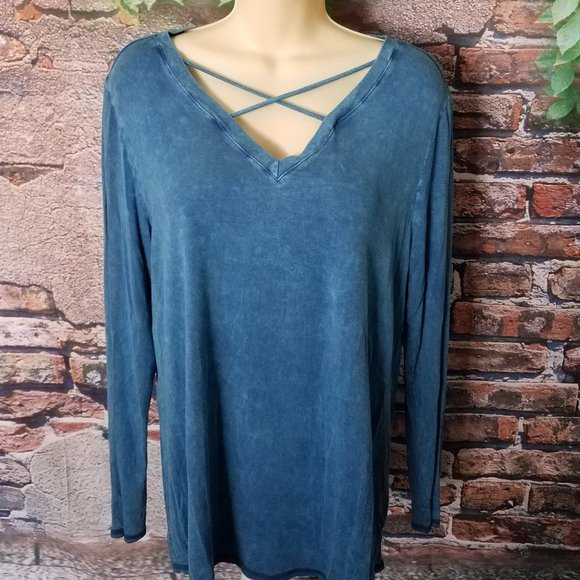 Criss Cross V Neck Long Sleeve top - Picture 2 of 4